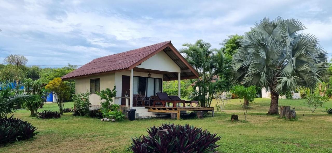 TK Beach Resort Koh Mak Exterior foto